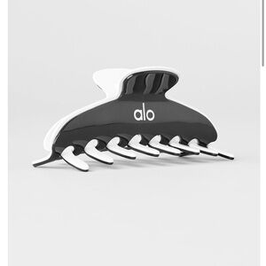 ALO Yoga outline claw Hair Clip - black n white